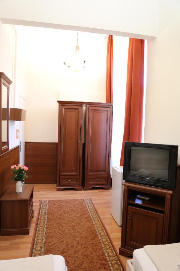 فندق Peterfia Panzio ديبريتْسين المظهر الخارجي الصورة