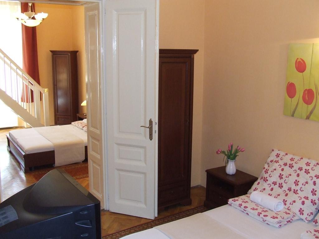 فندق Peterfia Panzio ديبريتْسين المظهر الخارجي الصورة